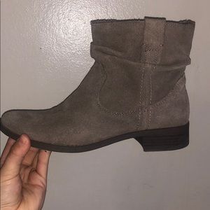 AEO little suede booties!!